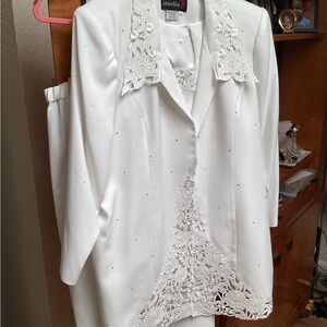 Studio B Elegant White Lace Embellished Suit. HC